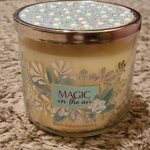 3 wick Magic in the Air candle
